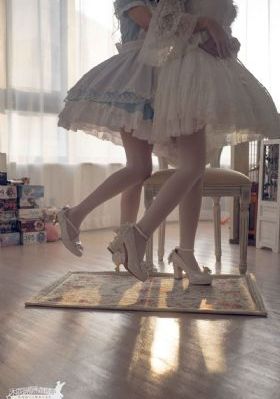 抖胸舞蹈